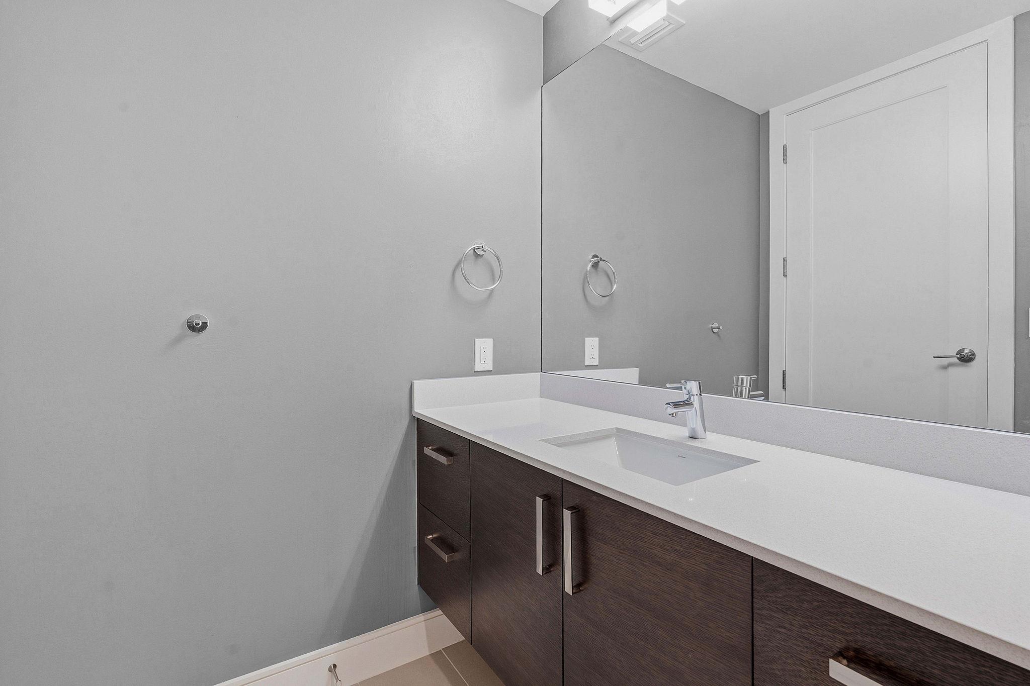 222 West Ave #2207 Property Photo 10