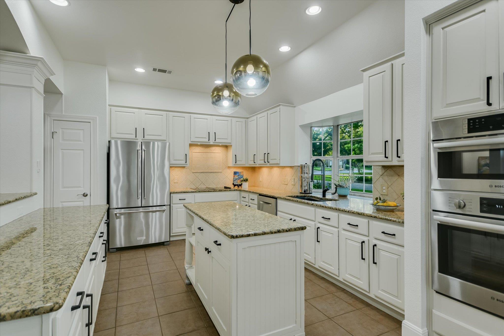 3101 Barton Point Dr Property Photo 8