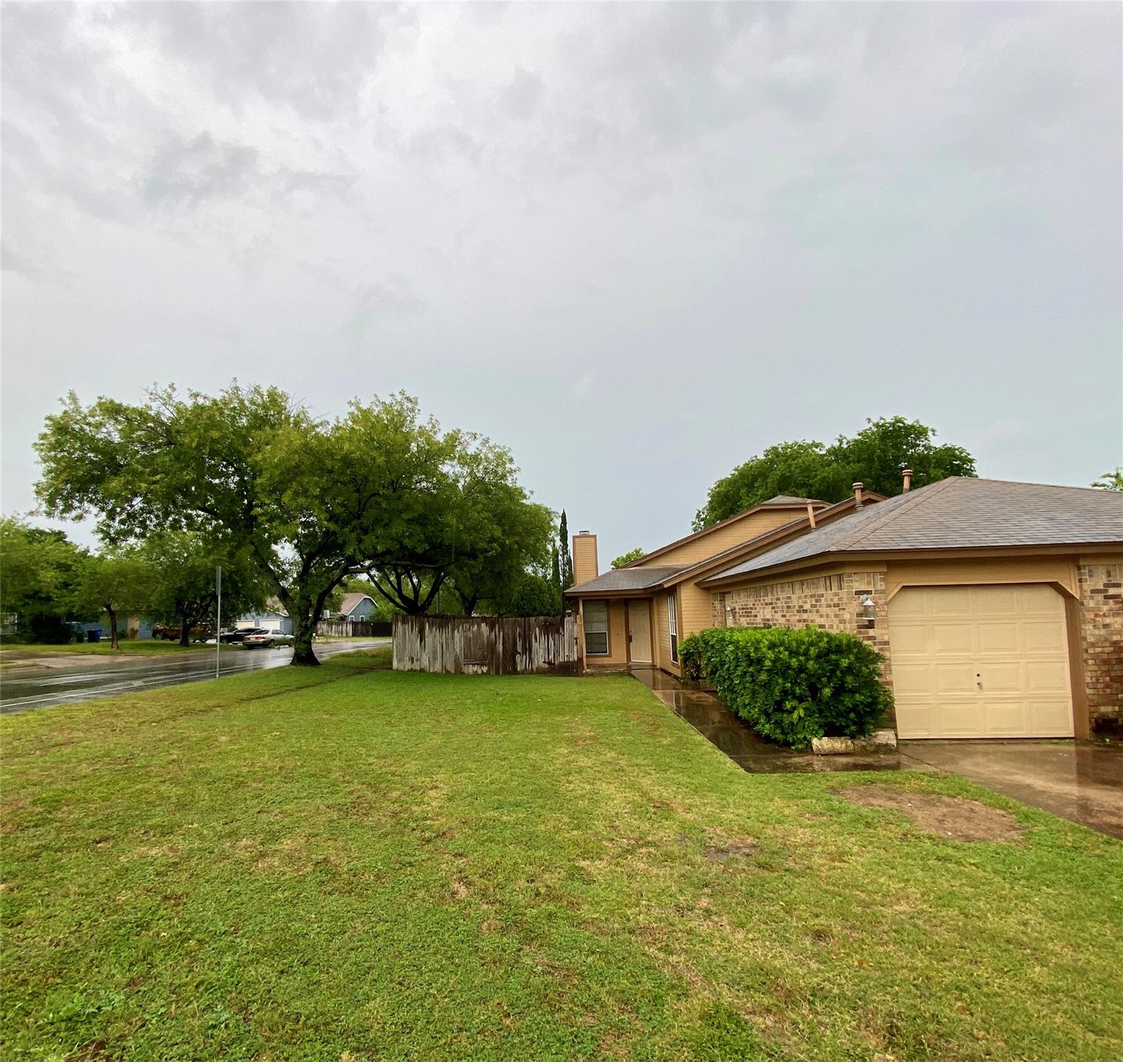 12223 Tyson Cv #b Property Photo 1