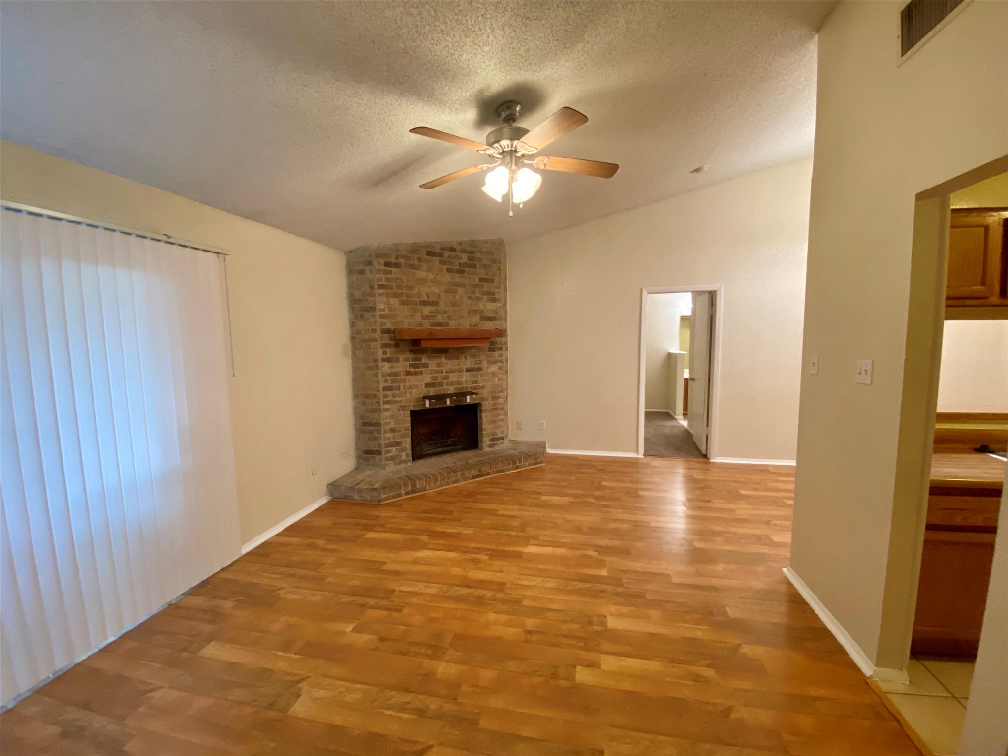 12223 Tyson Cv #b Property Photo 2