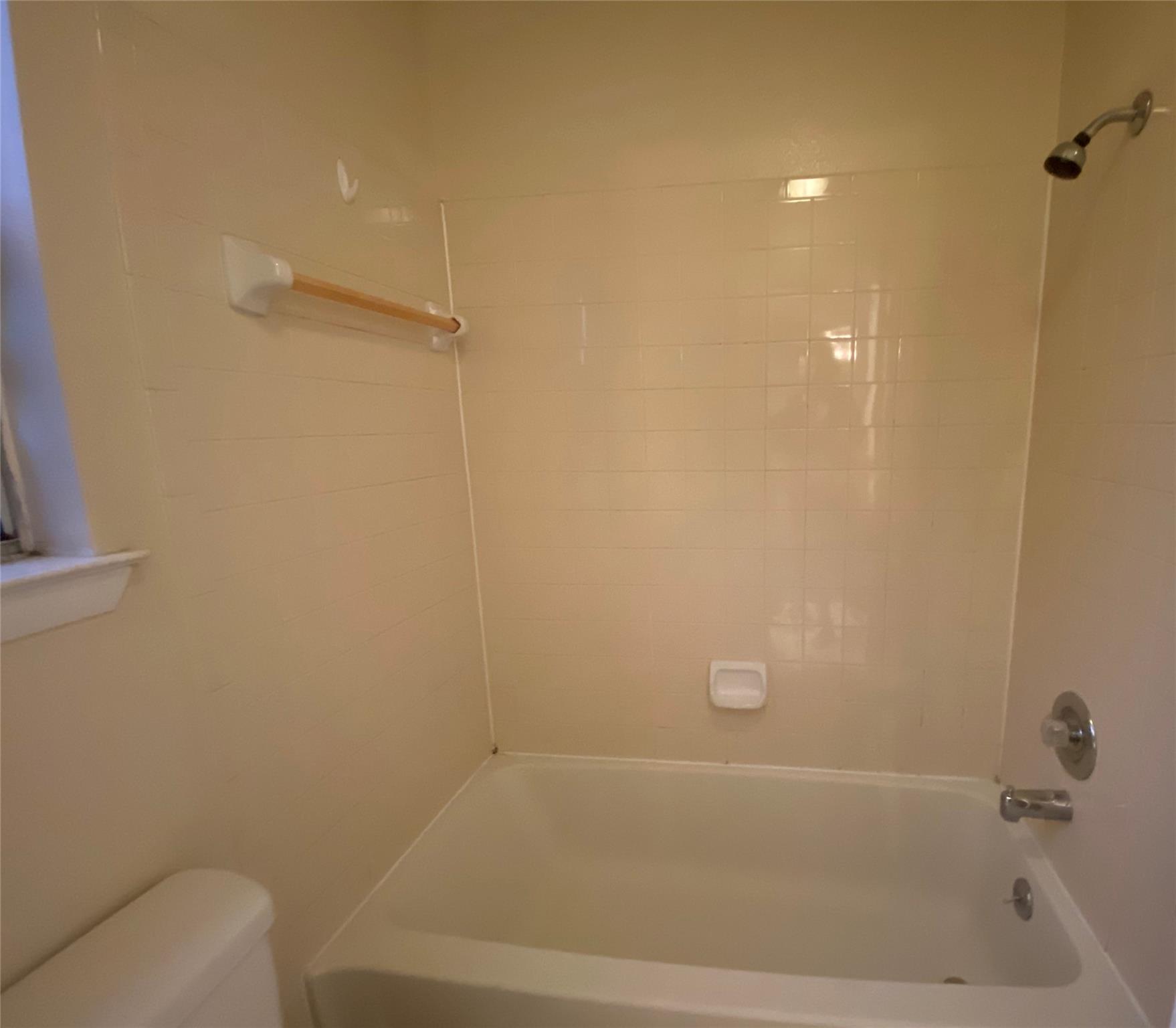 12223 Tyson Cv #b Property Photo 11