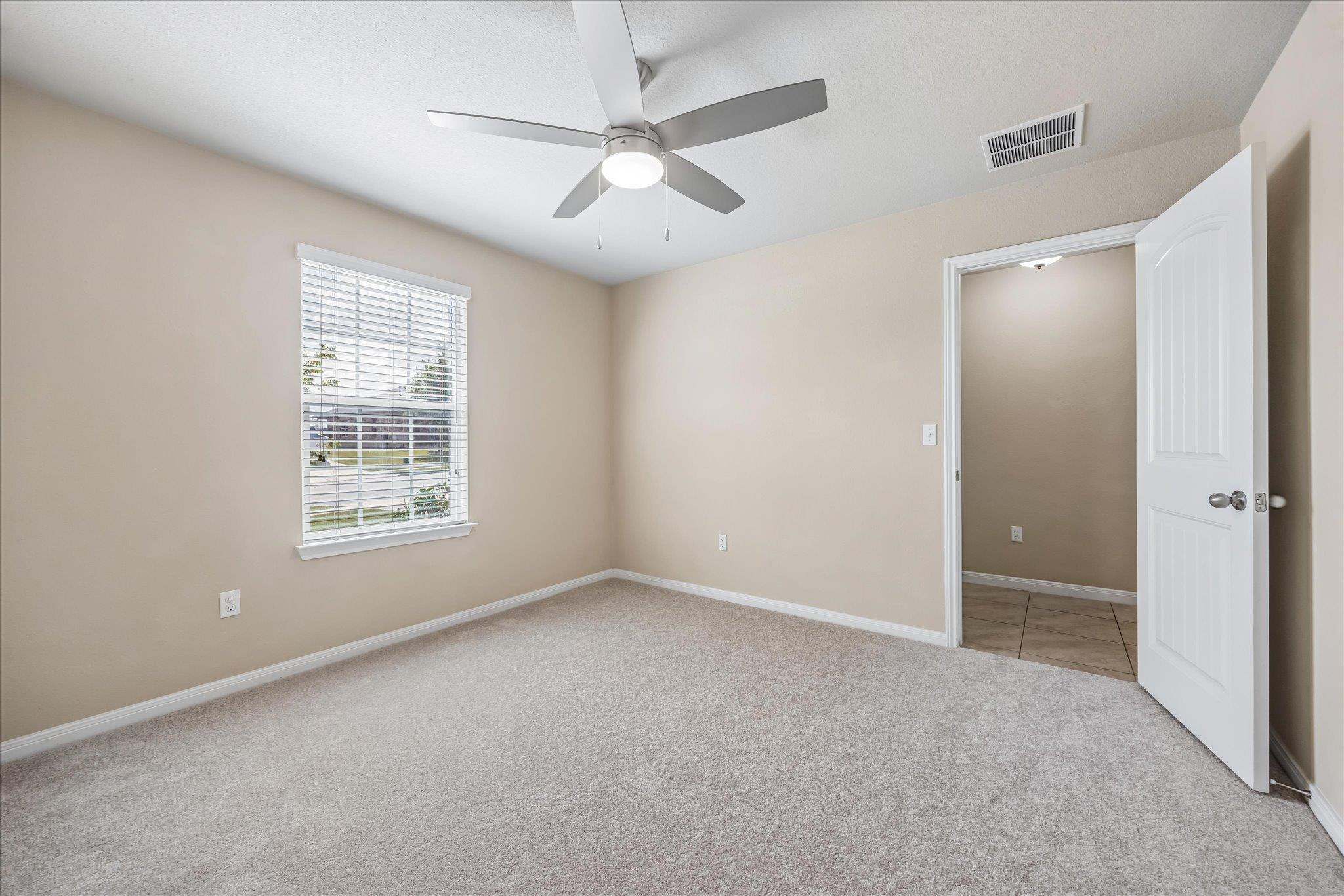 291 Dusky Thrush Dr Property Photo 17