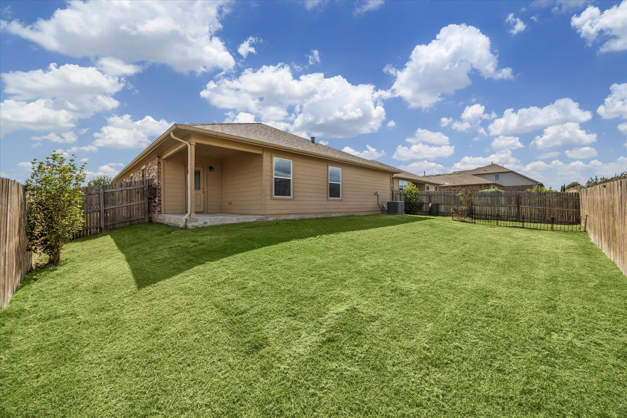 291 Dusky Thrush Dr Property Photo 20