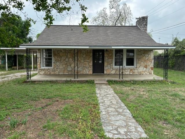 1906 N Mays St Property Photo 1