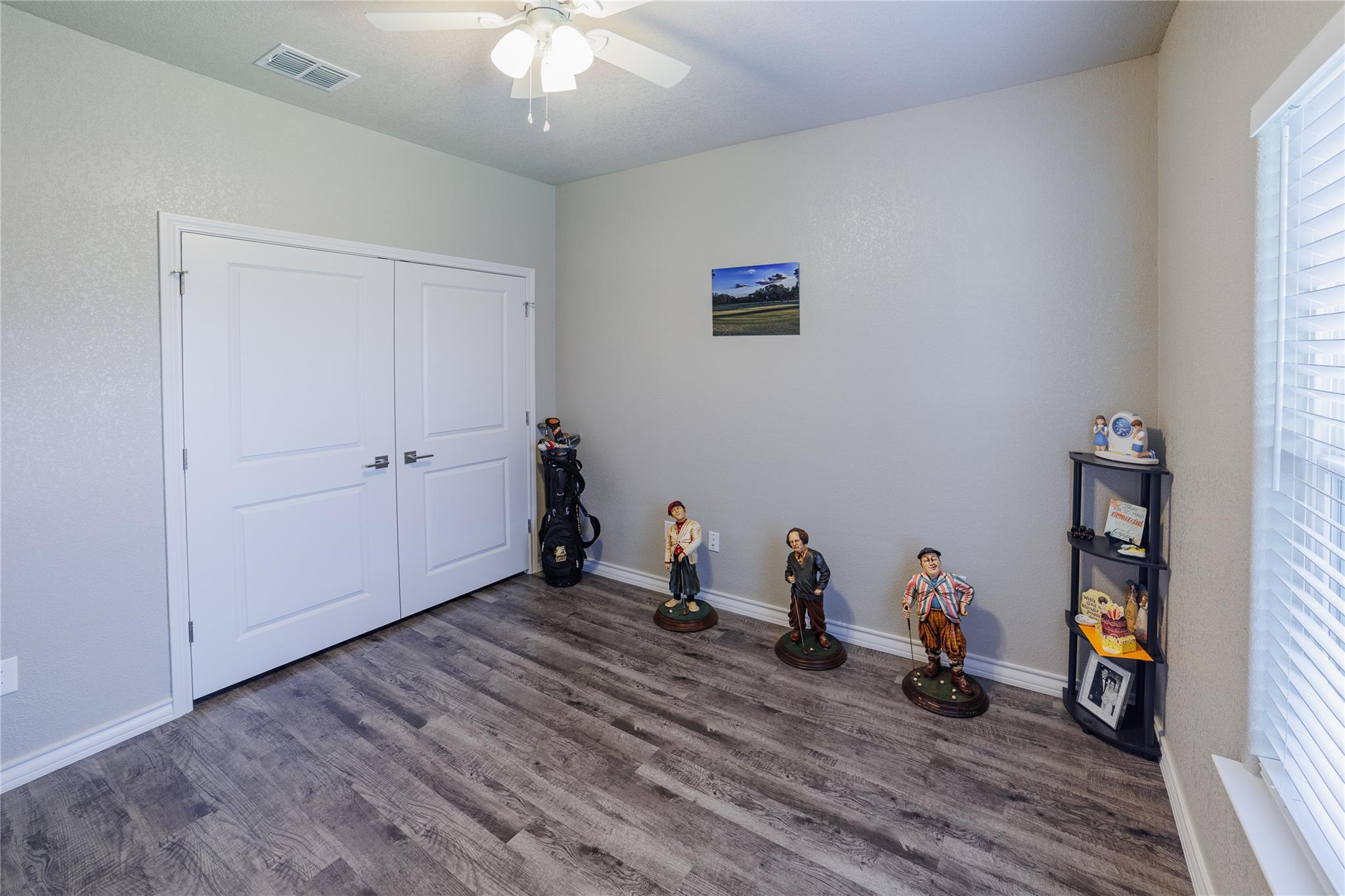 123 Navarro Xing #12-a Property Photo 15