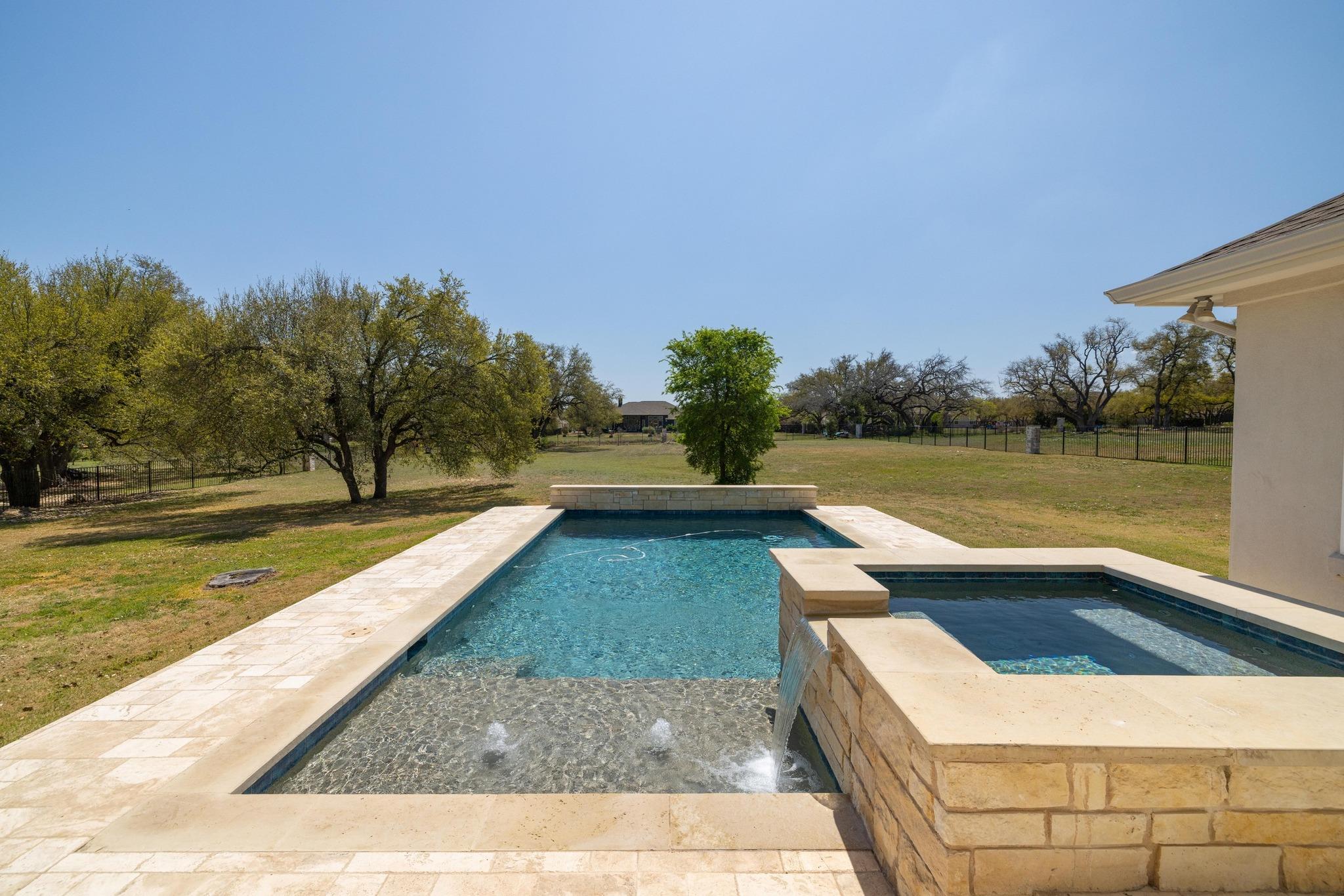 221 Highland Oaks Property Photo 1
