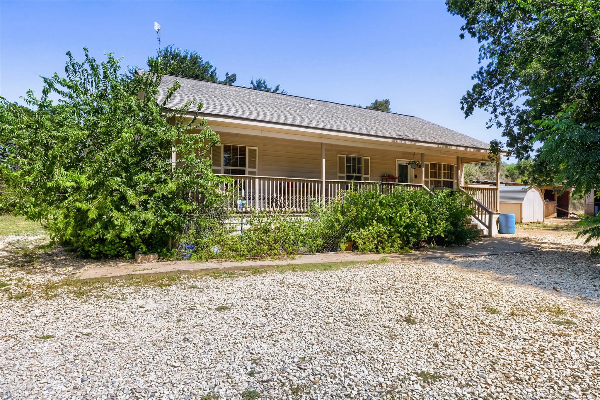 5401 County Road 200 None Property Photo 2