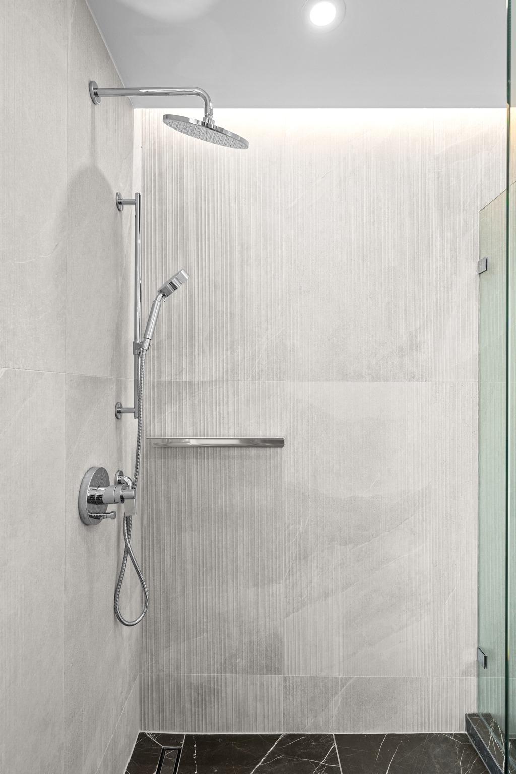 610 Davis St #3002 Property Photo 11
