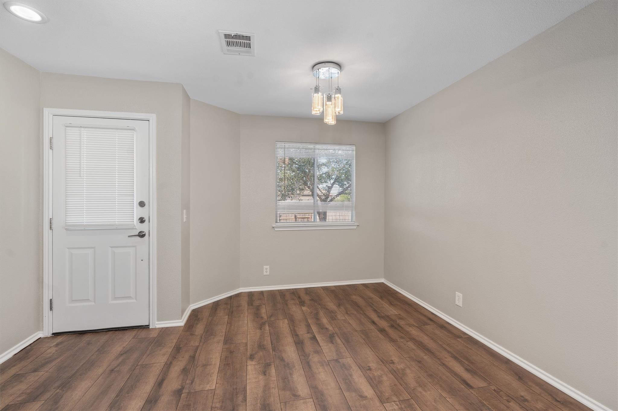 403 Lakemont Dr Property Photo 6