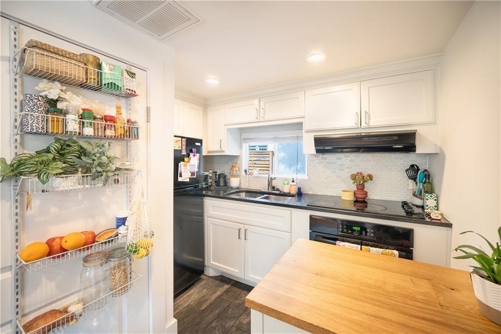 1119 Gunter St #b Property Photo 4
