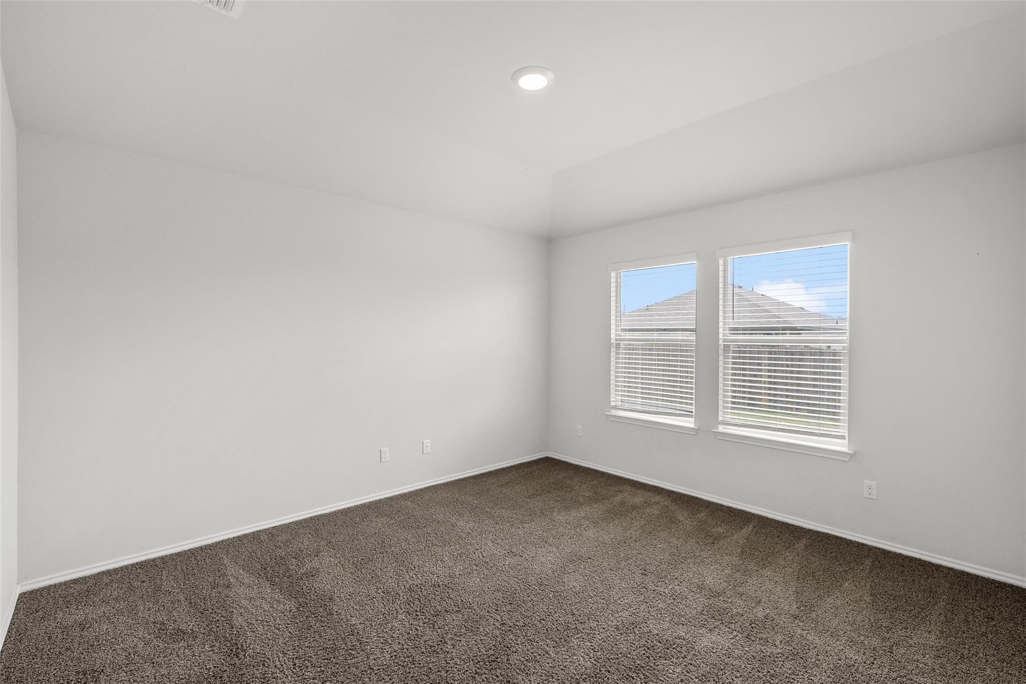 1049 Velvet Ct Property Photo 9