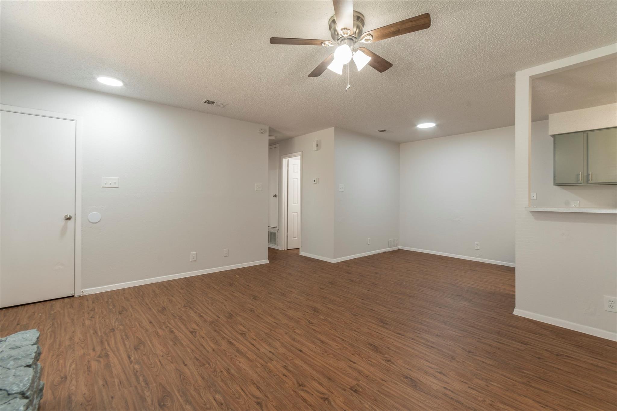 2300 Misty Morning Way #b Property Photo 3