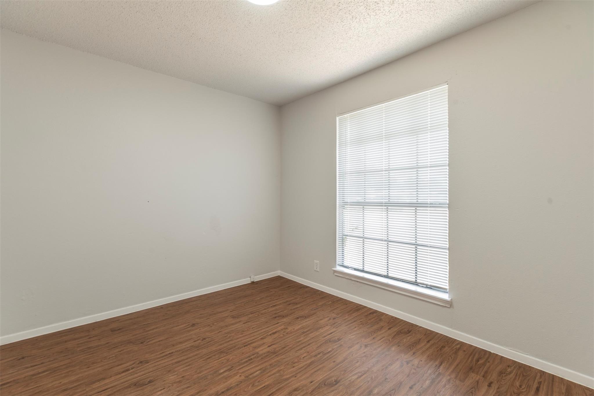2300 Misty Morning Way #b Property Photo 7