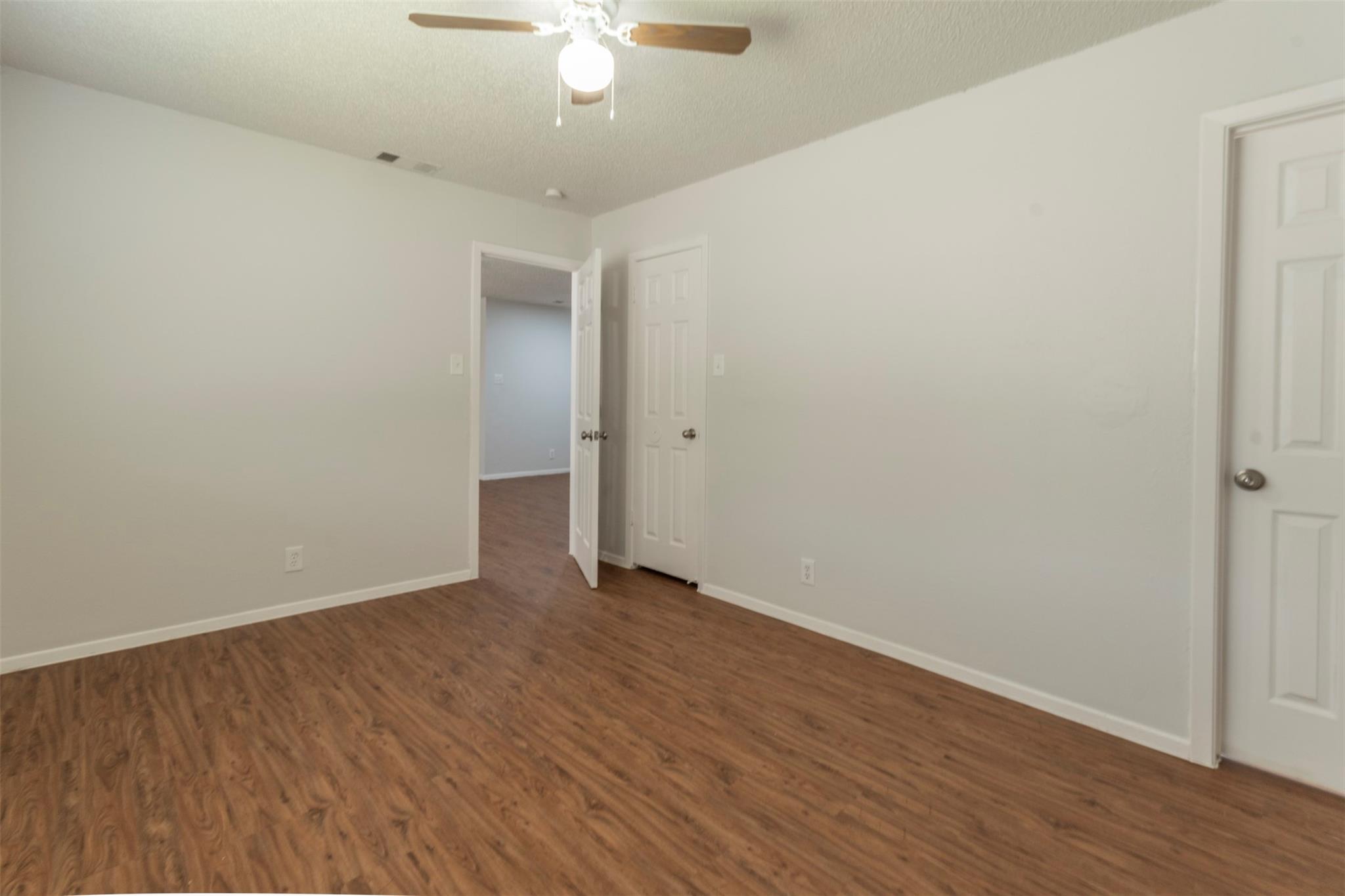 2300 Misty Morning Way #b Property Photo 10