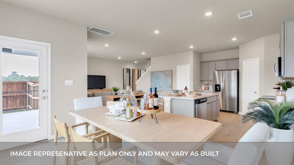 336 Frogmore Loop Property Photo 13