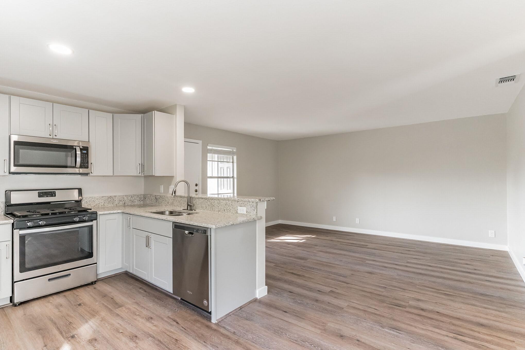 401 Hedgewood Dr D Property Photo