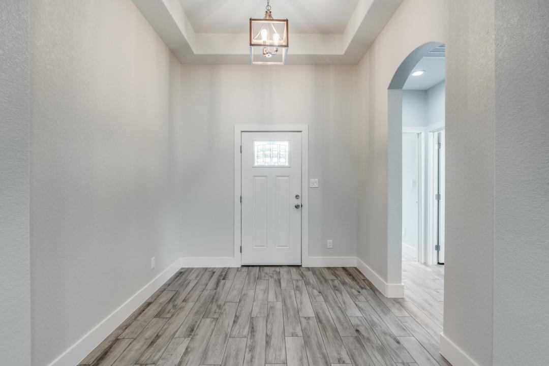 1848 Tanglewood Trl Property Photo 3