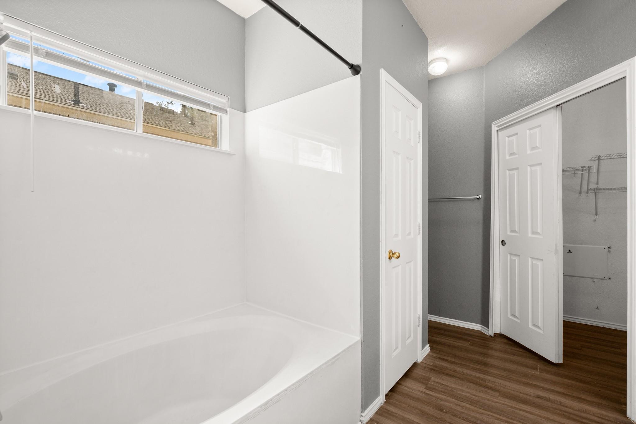 706 Johnny Bench Ct Property Photo 13