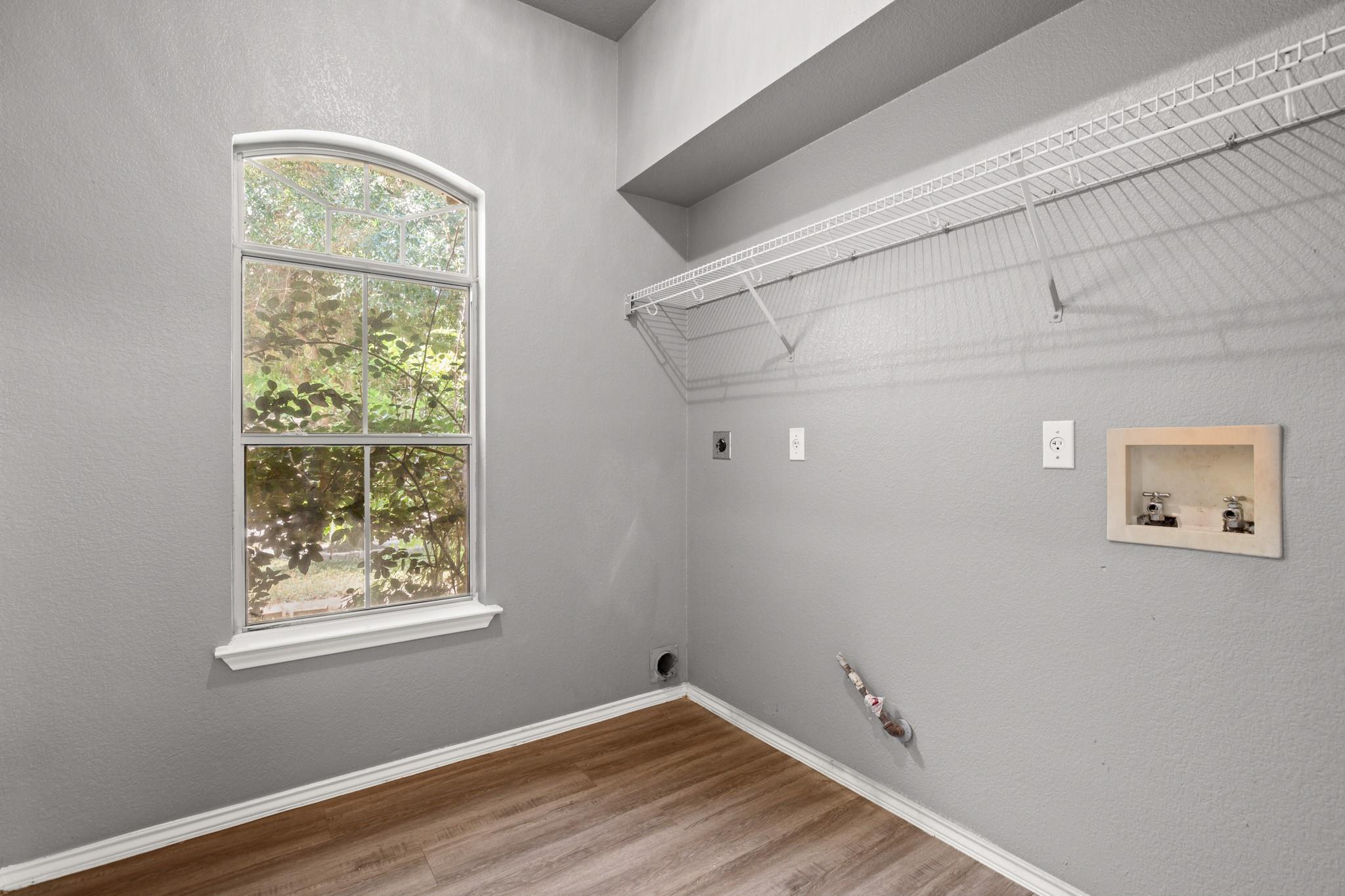 706 Johnny Bench Ct Property Photo 22