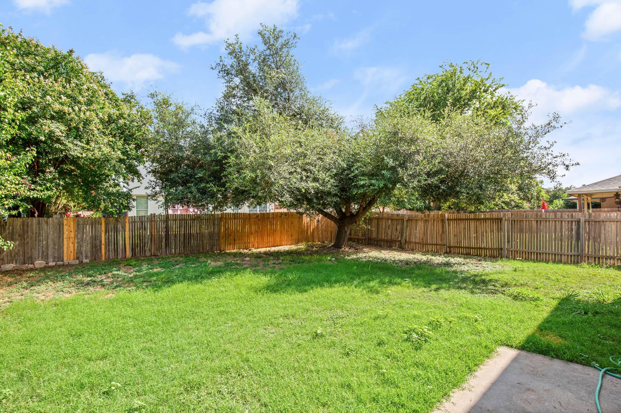 706 Johnny Bench Ct Property Photo 24