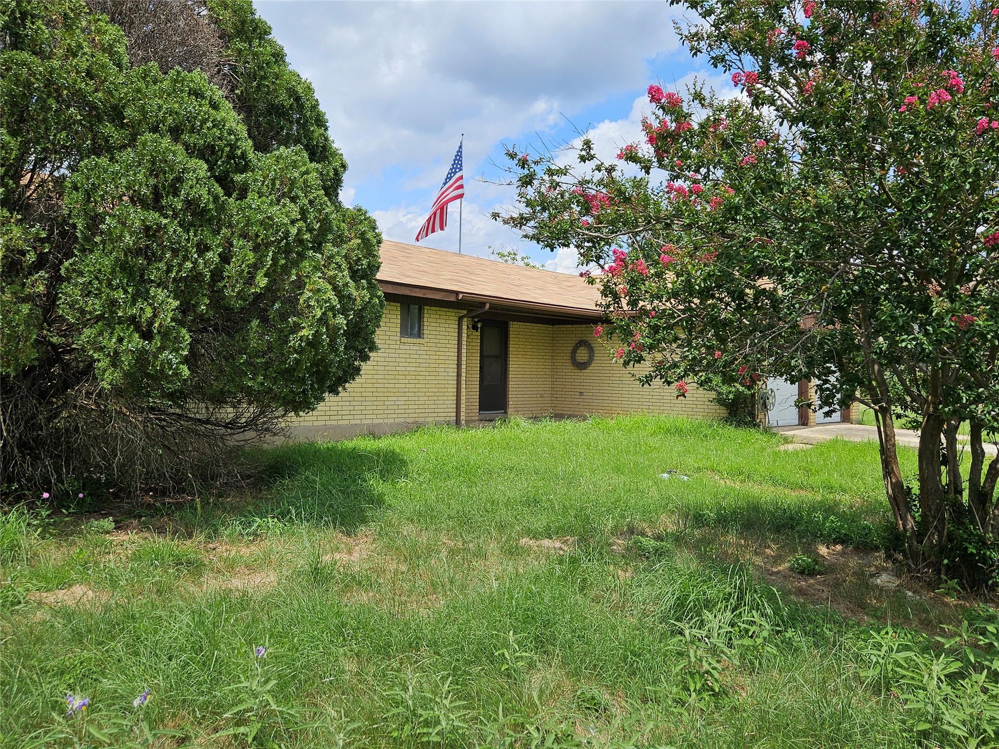 2790 W Highway 290 None Property Photo 3