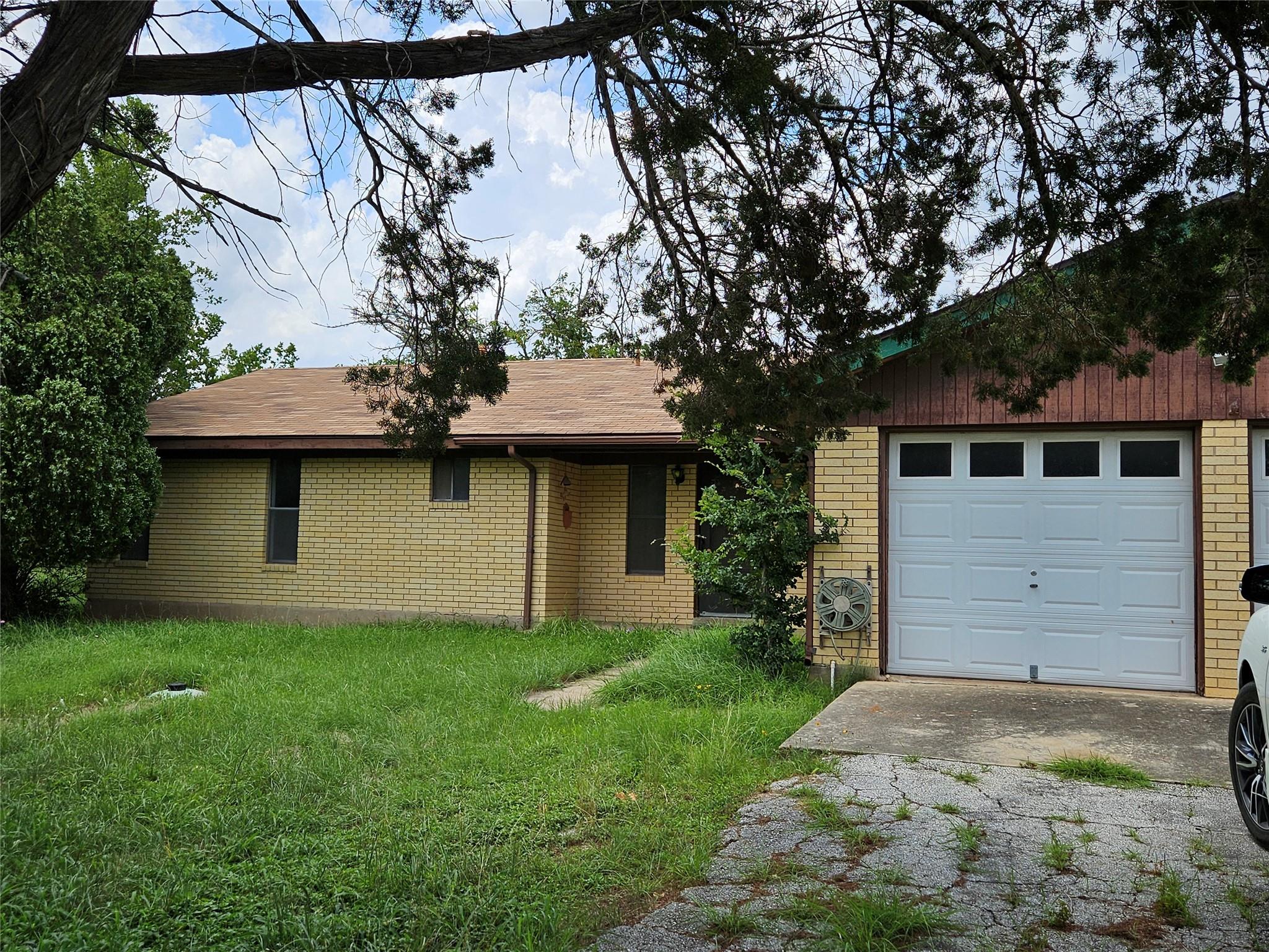 2790 W Highway 290 None Property Photo 4