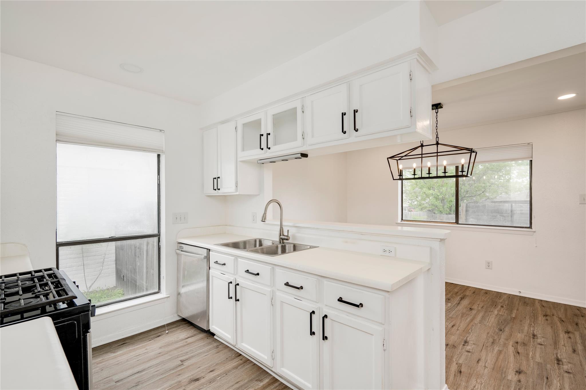 6705 Lancret Hill Dr Property Photo 10