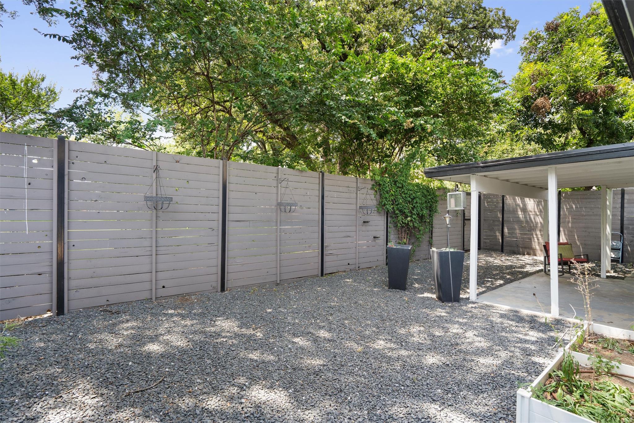 1182 Angelina St Property Photo 27