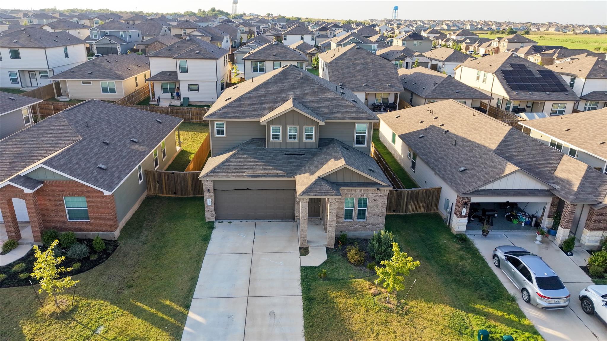 112 Perfect World Loop Property Photo 2