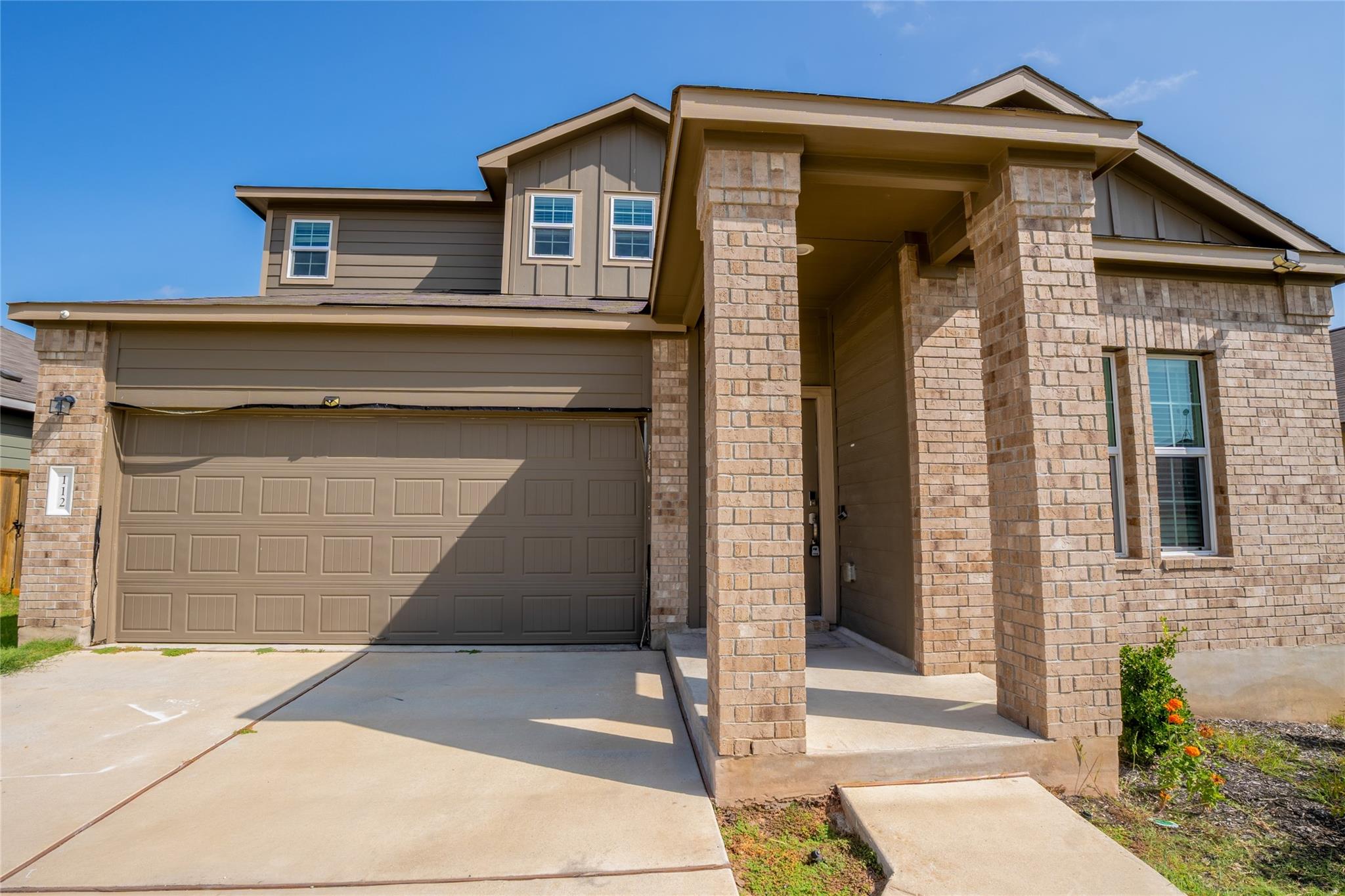 112 Perfect World Loop Property Photo 3