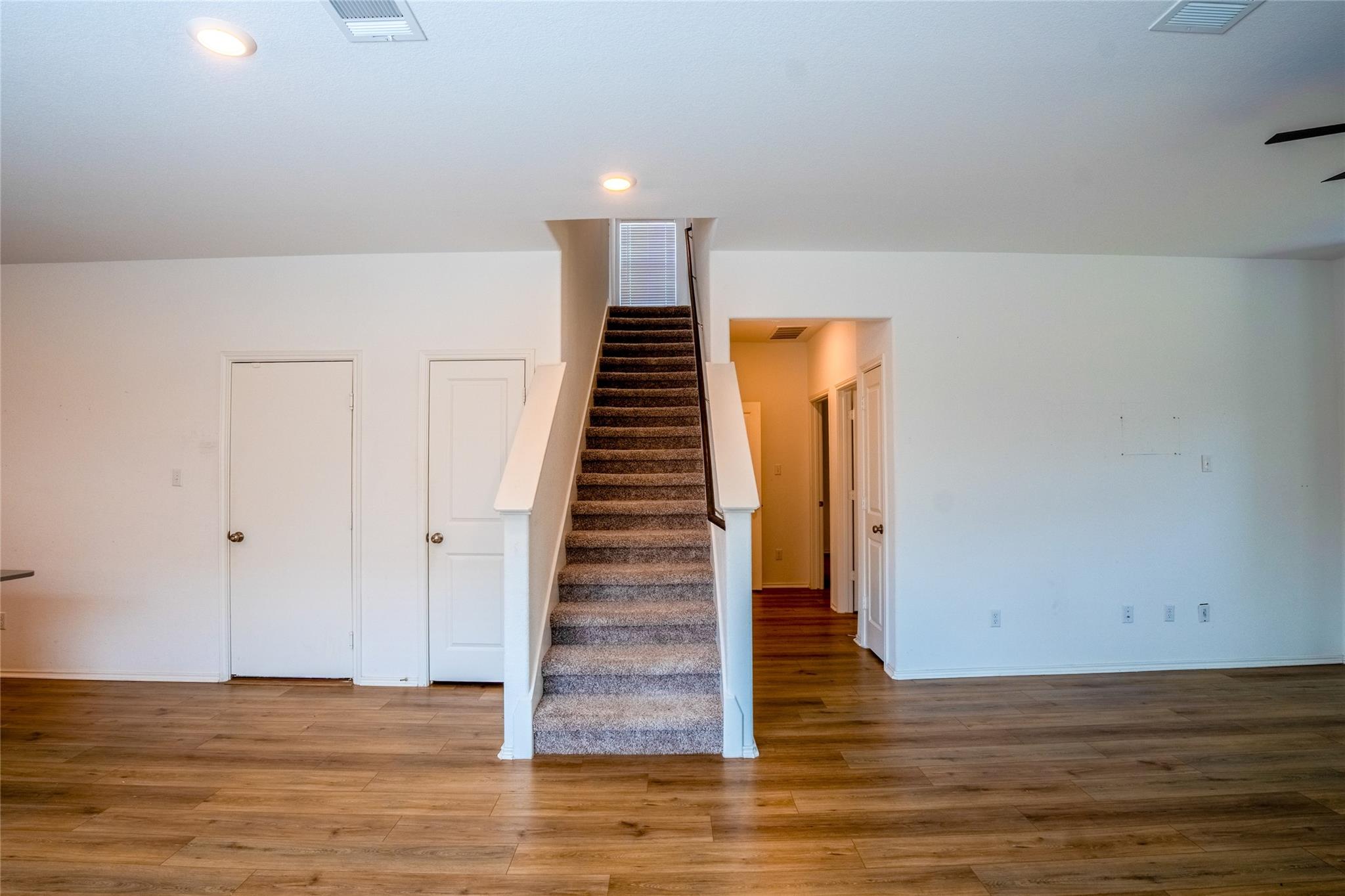 112 Perfect World Loop Property Photo 21