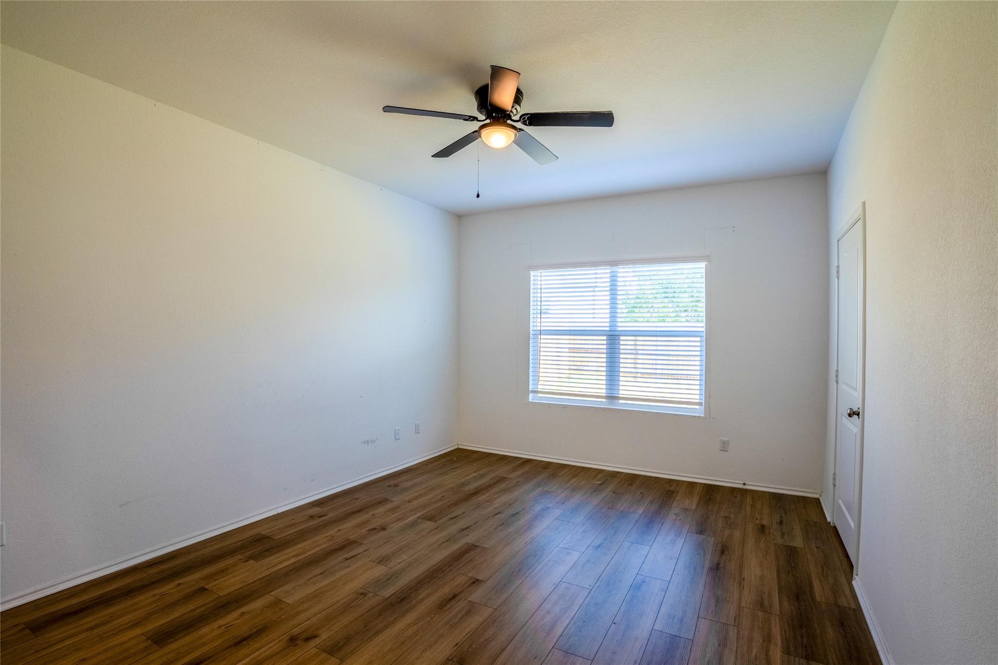 112 Perfect World Loop Property Photo 22