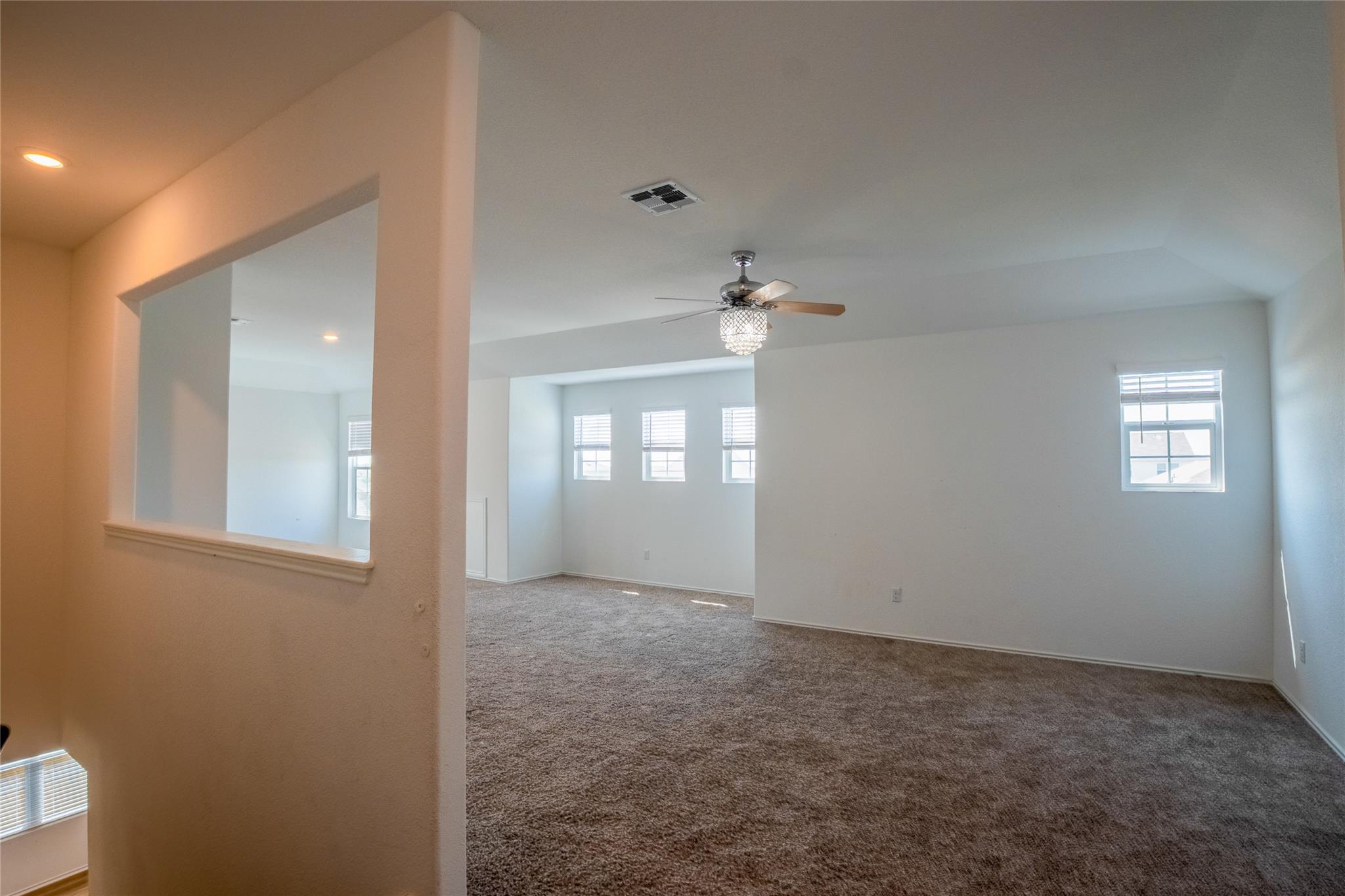 112 Perfect World Loop Property Photo 27