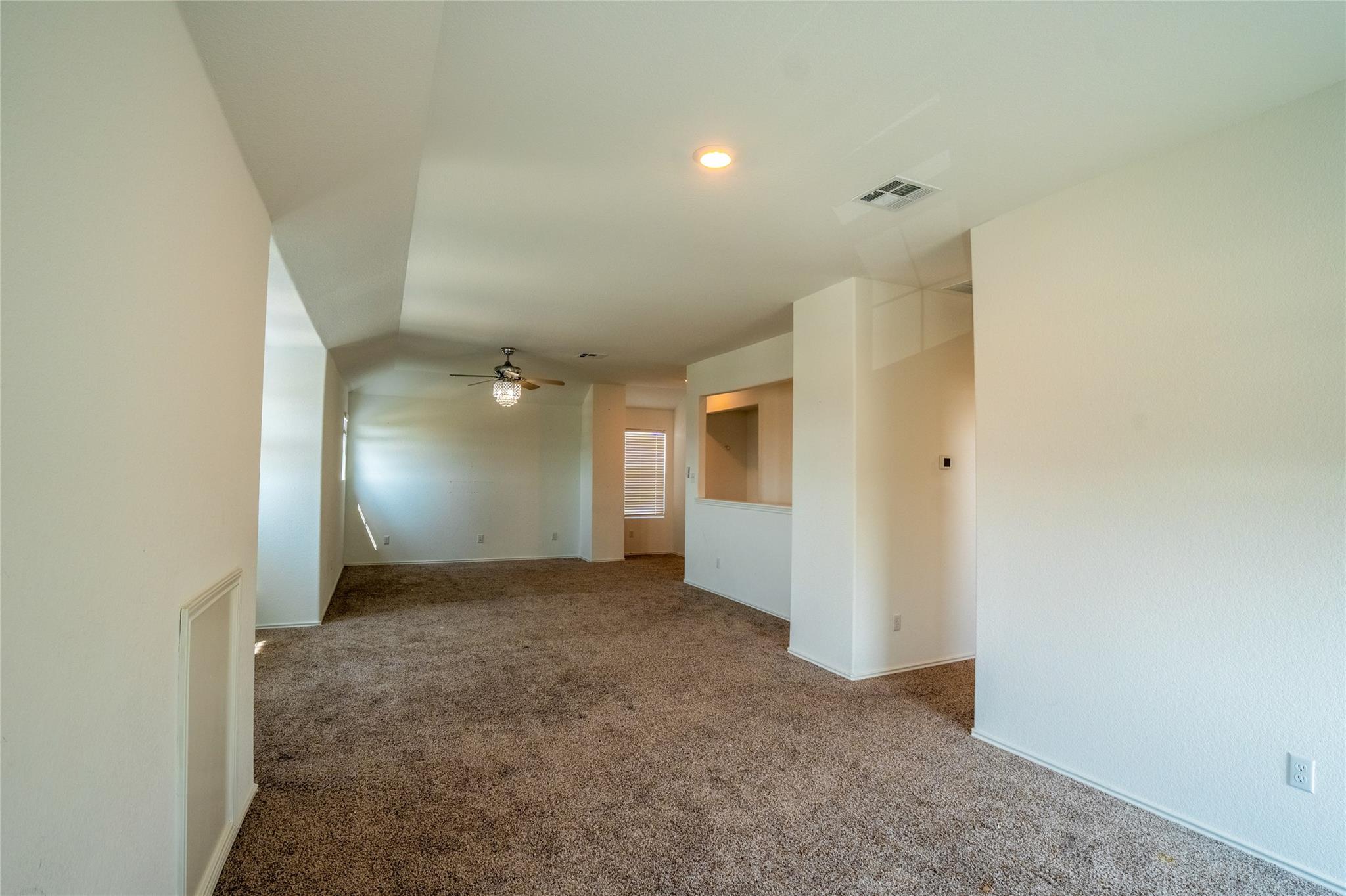112 Perfect World Loop Property Photo 28