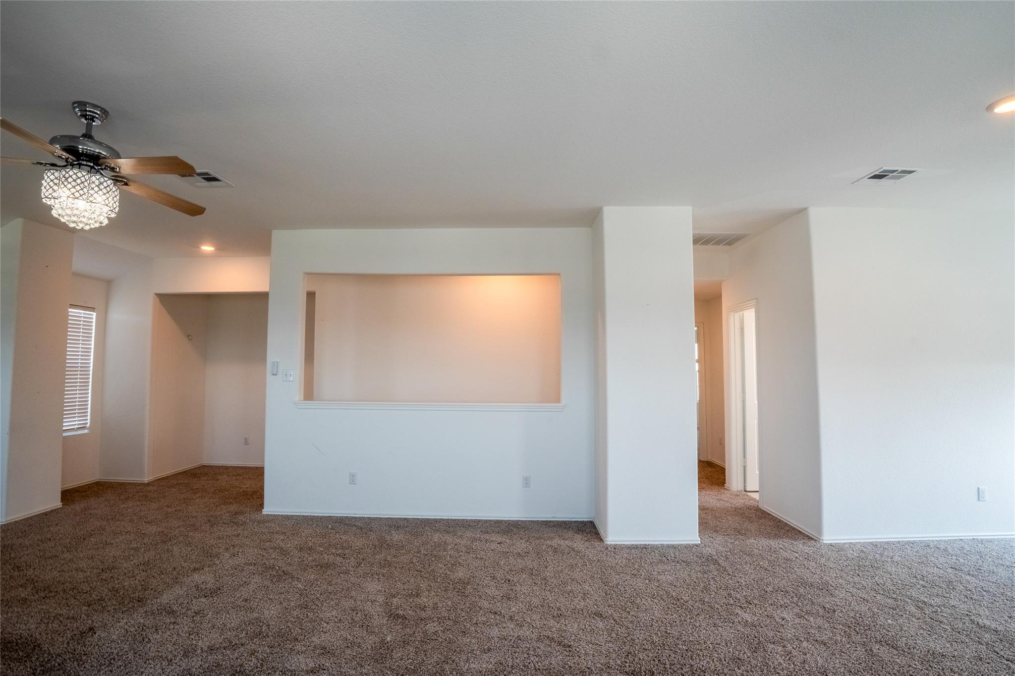 112 Perfect World Loop Property Photo 29