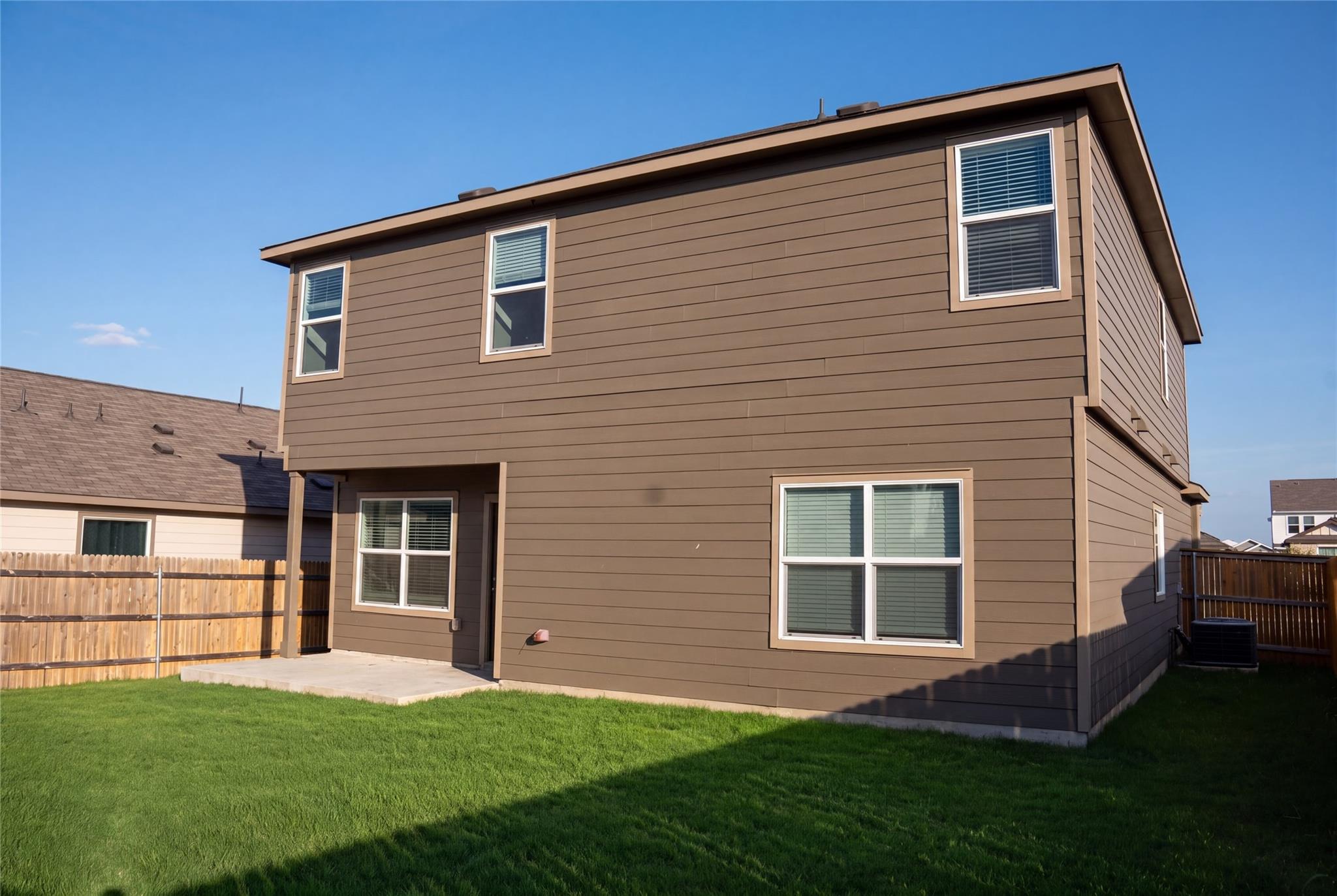 112 Perfect World Loop Property Photo 33