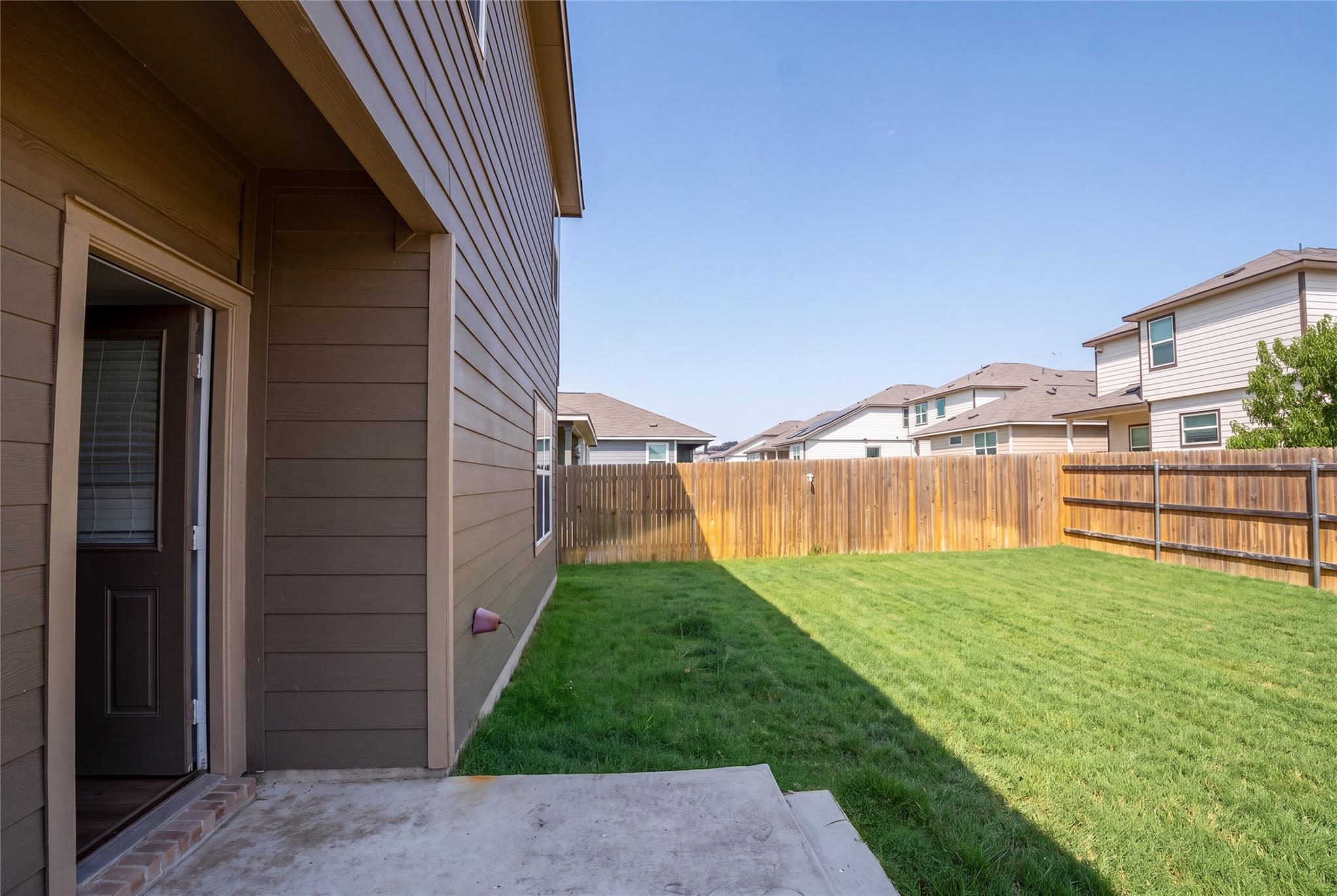 112 Perfect World Loop Property Photo 38