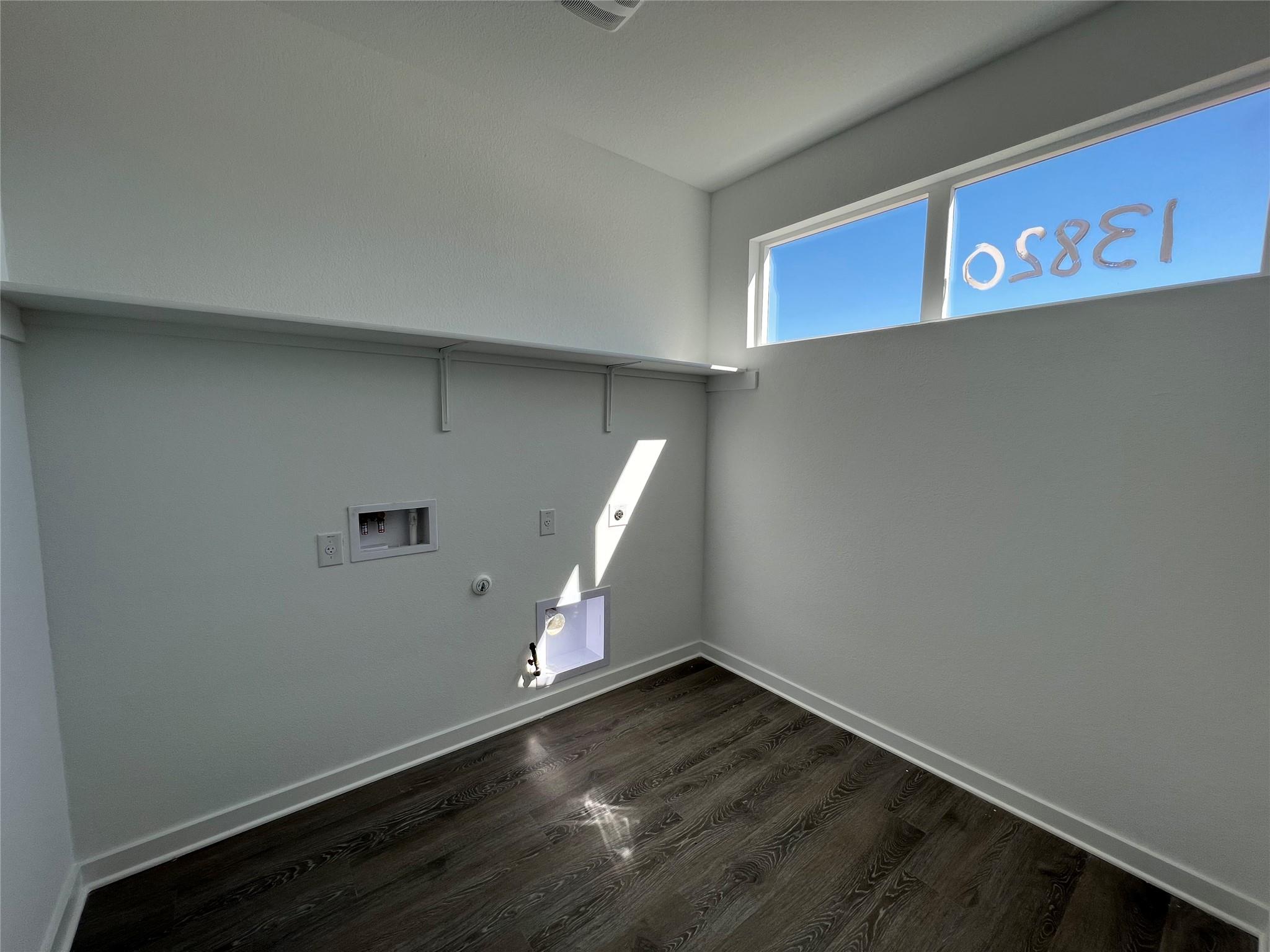13820 Lubeck Dr Property Photo 6