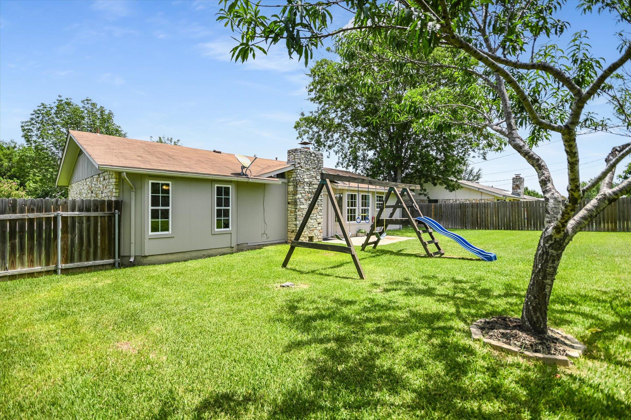 1307 Dove Haven Dr Property Photo 17