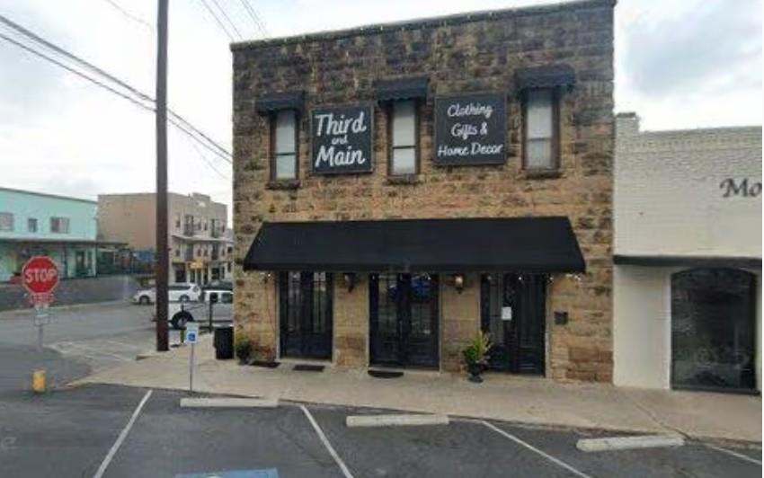 300 Main St #b Property Photo 1