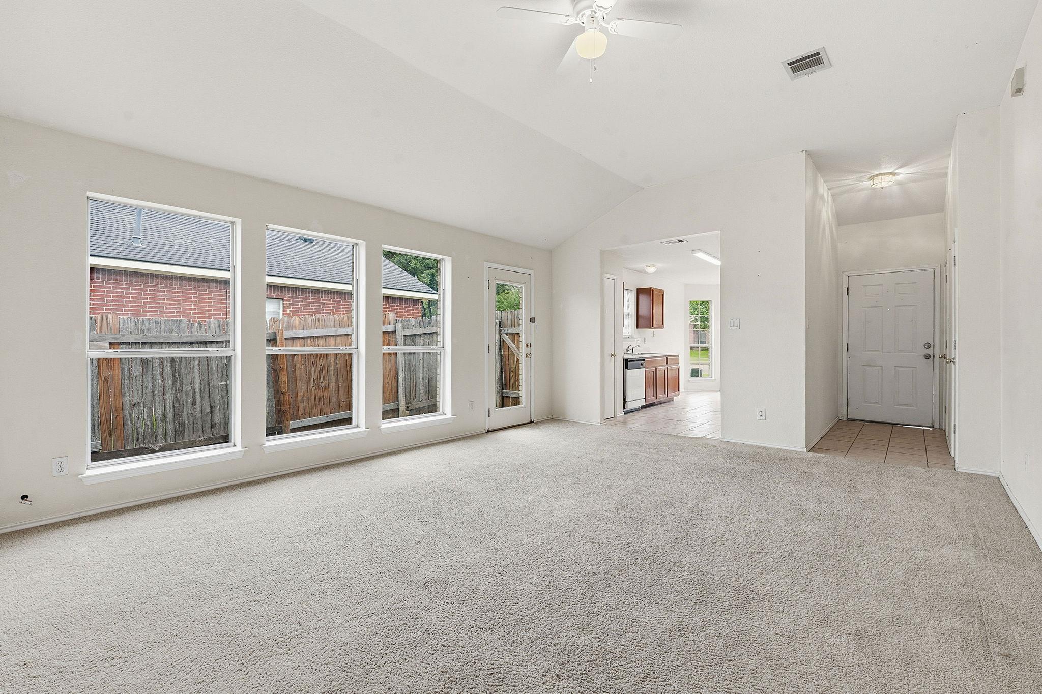 116 Blue Ridge Trl Property Photo 3