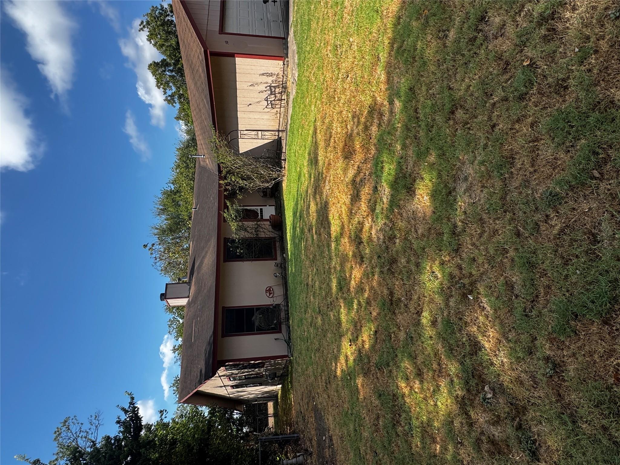 500 Hosack St Property Photo 1