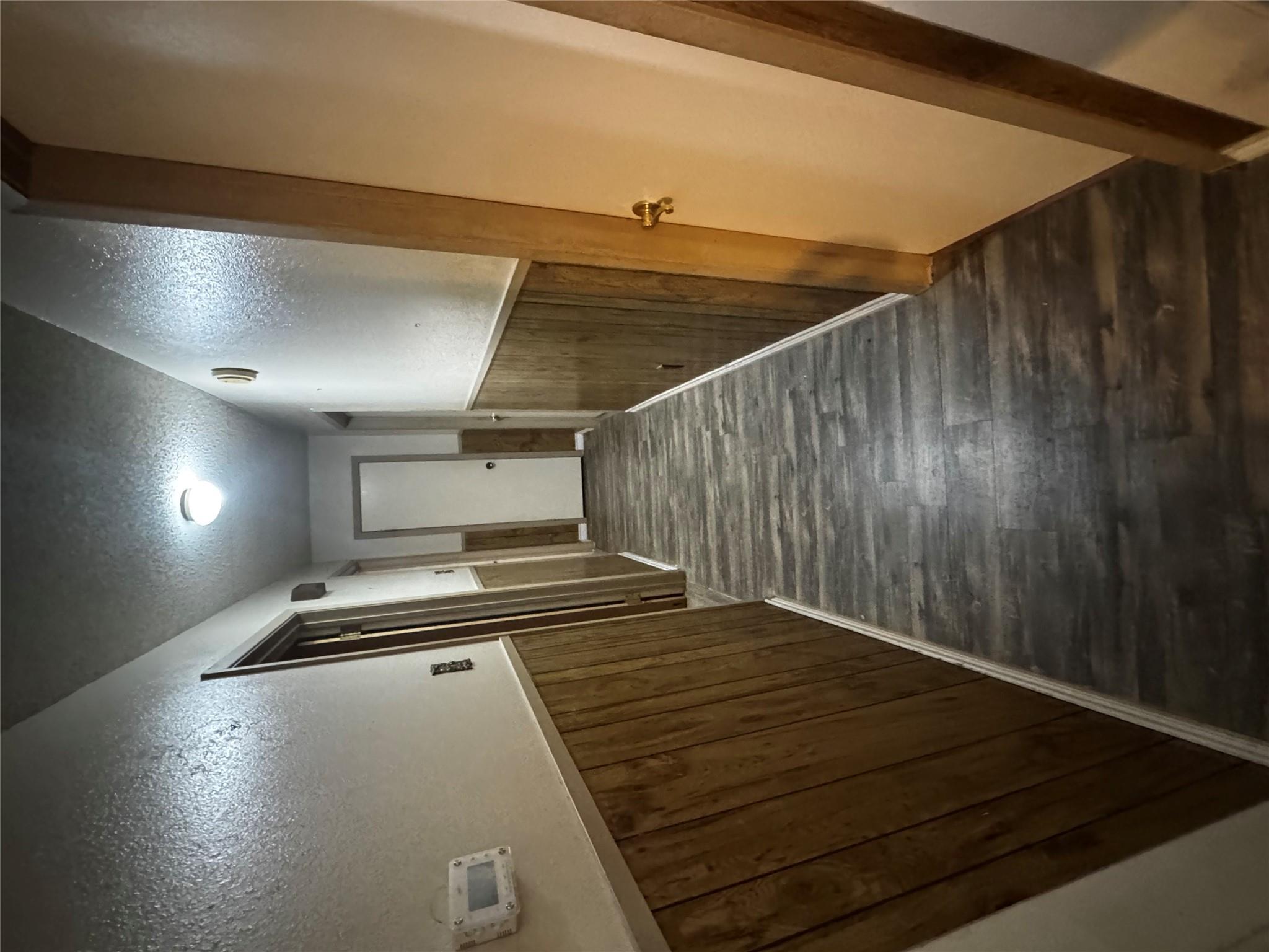 500 Hosack St Property Photo 6