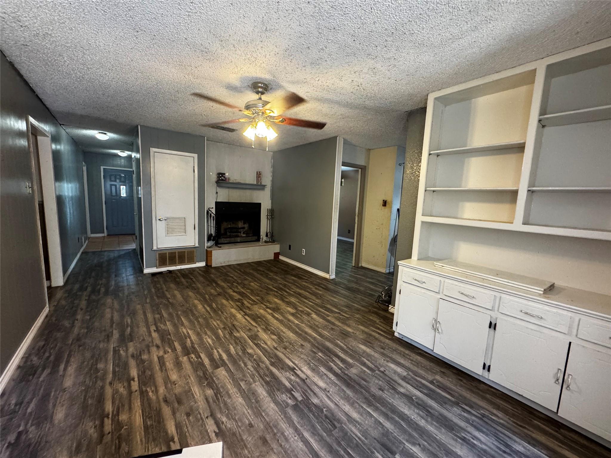 500 Hosack St Property Photo 17