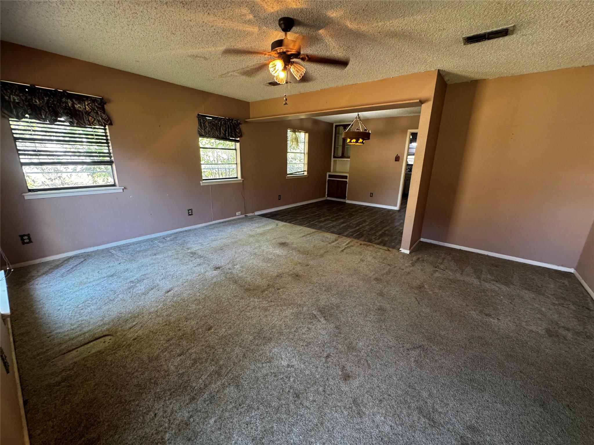 500 Hosack St Property Photo 25