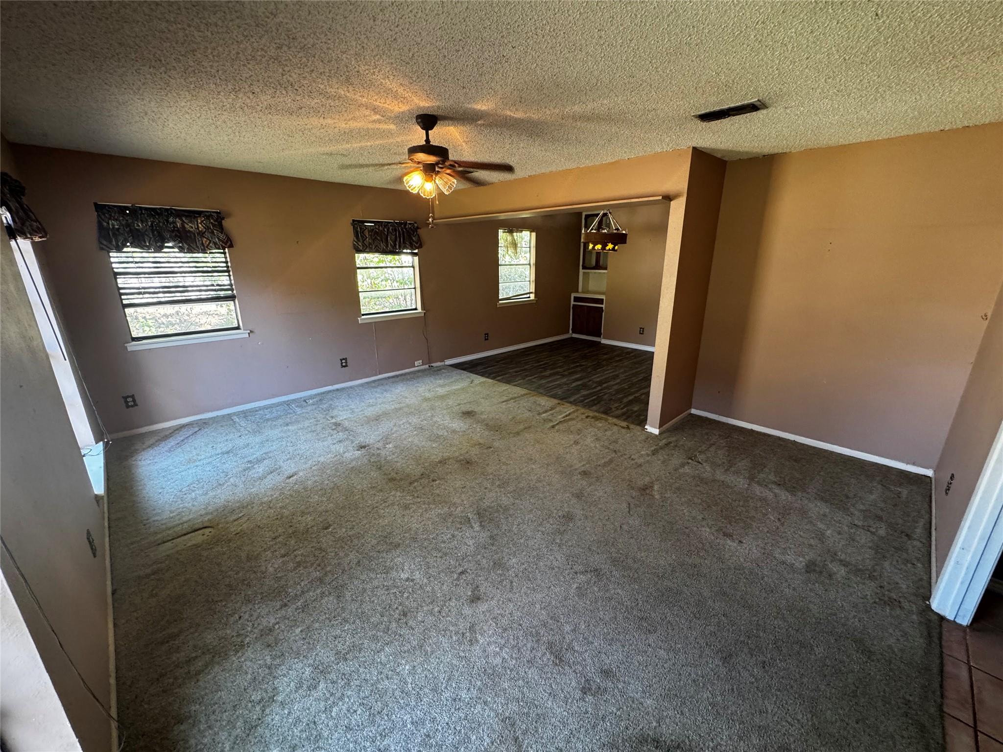 500 Hosack St Property Photo 26