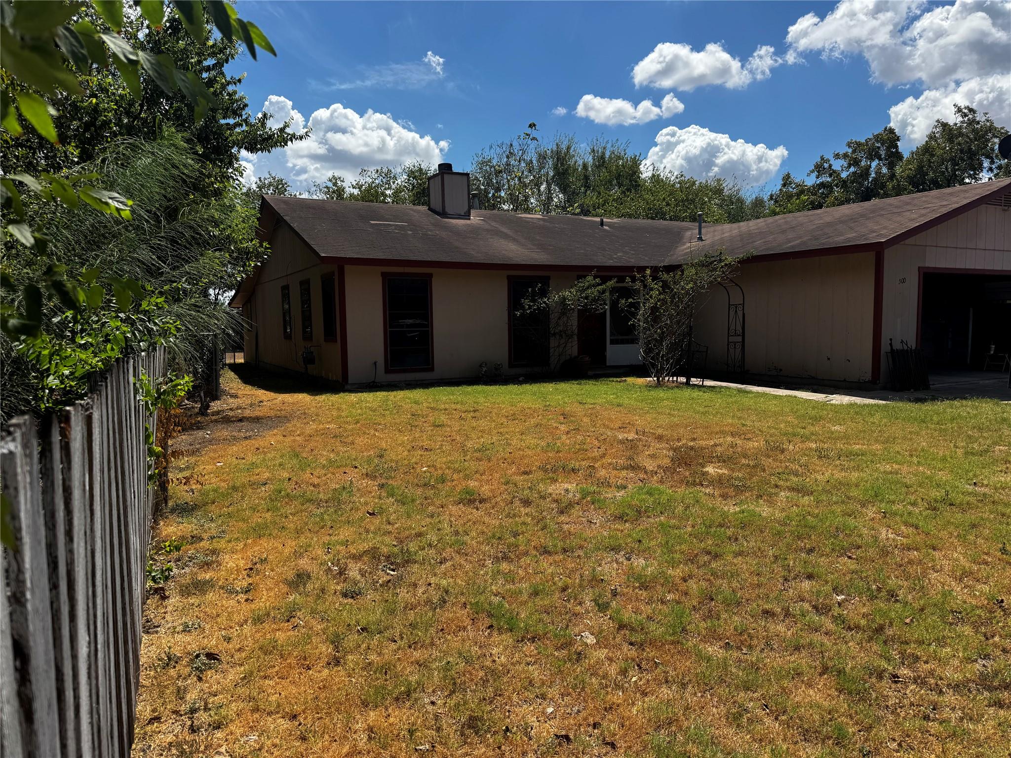 500 Hosack St Property Photo 31
