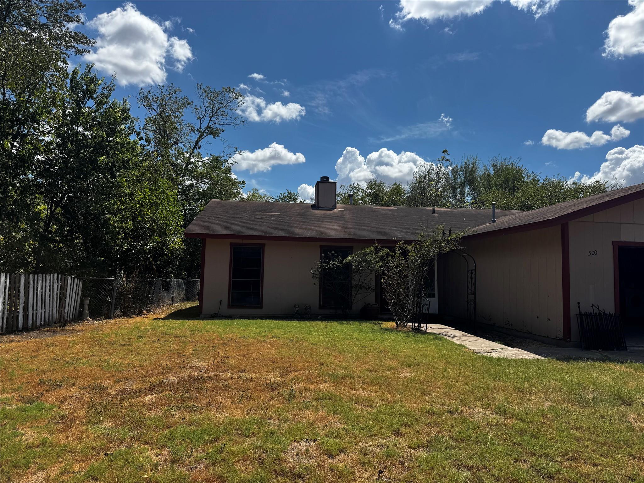 500 Hosack St Property Photo 32