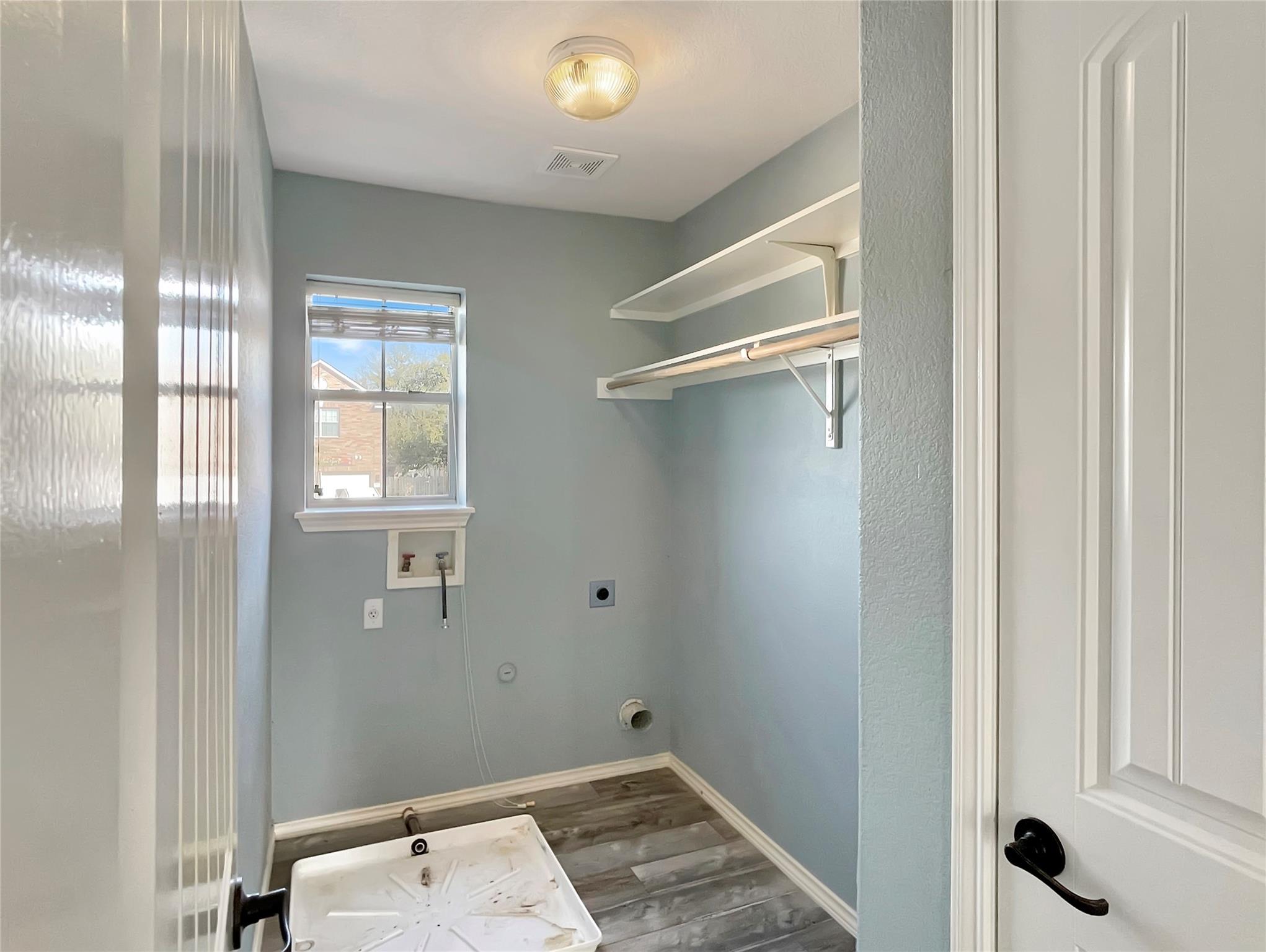 403 Red Hawk Dr Property Photo 28