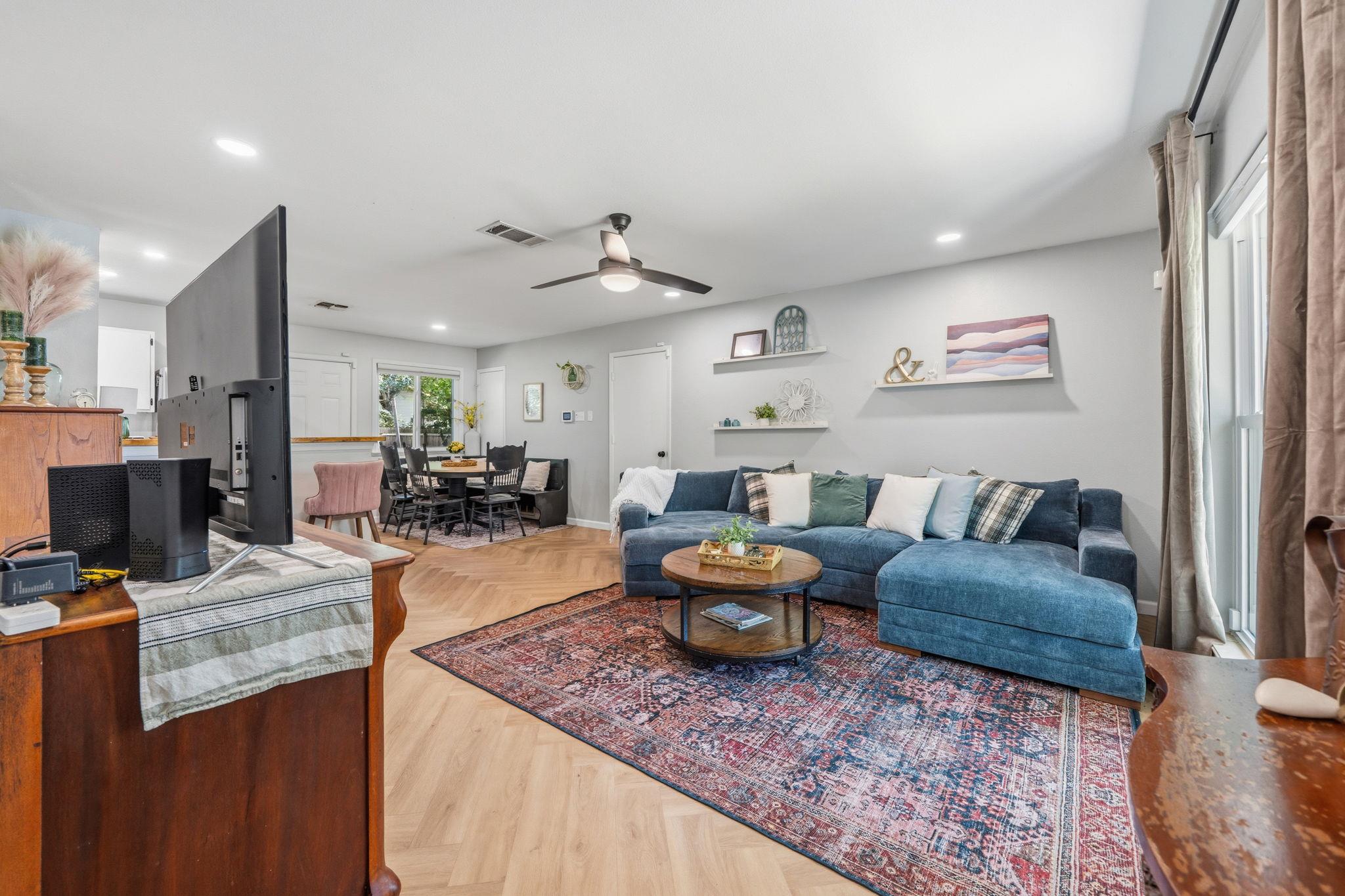 705 Dulwich St Property Photo 2